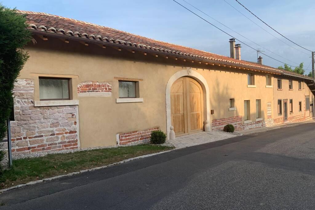 Ancien Haras Refait A Neuf A 3 Km De Vonnas Villa Exterior photo
